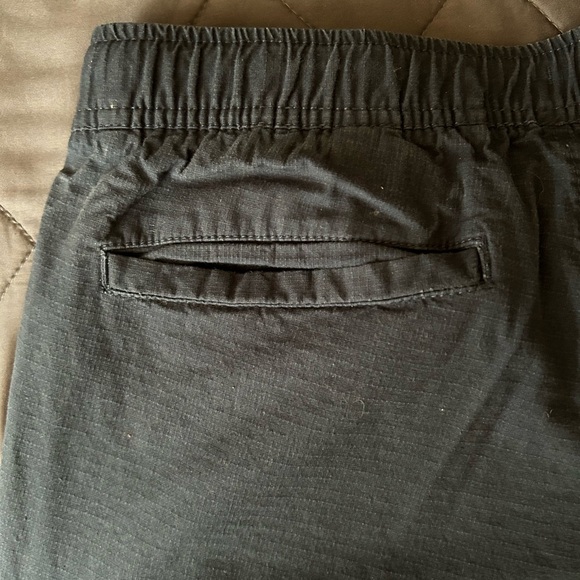 Vuori Ripstop Climber Pant in Navy - Picture 5 of 9